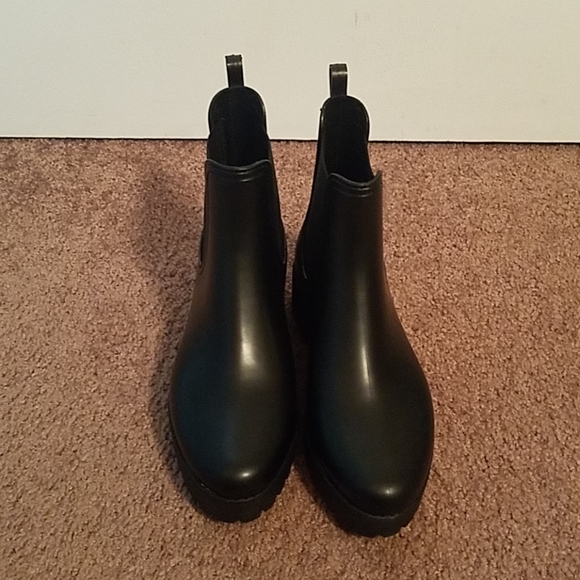 Booties - Picture 3 of 6